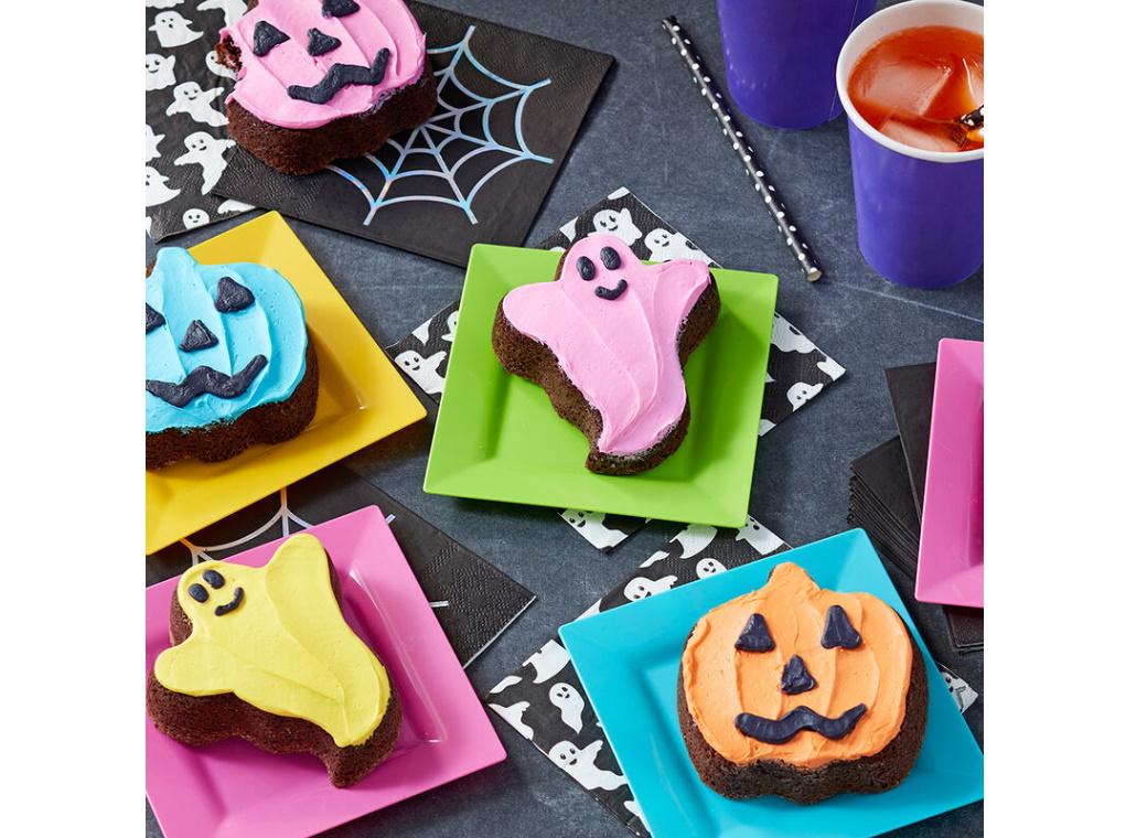 Wilton Mini Halloween Cake Pan